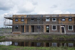 Bouw van 38 nieuwe huurwoningen in de wijk Skoatterwâld Heerenveen vordert