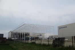Bouw van blikkenfabriek Ausnutria BV Heerenveen vordert