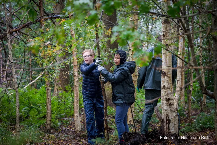 Ruim 350 leerlingen aan het werk in natuurgebieden en agrarisch landschap