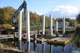 Fiets en voetgangersbrug de Ketting is gestremd!