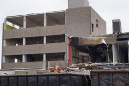 Sloop oude kantoorgebouw Royal Smilde in volle gang