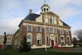 Kerstbomen in het centrum van Heerenveen fraai versierd