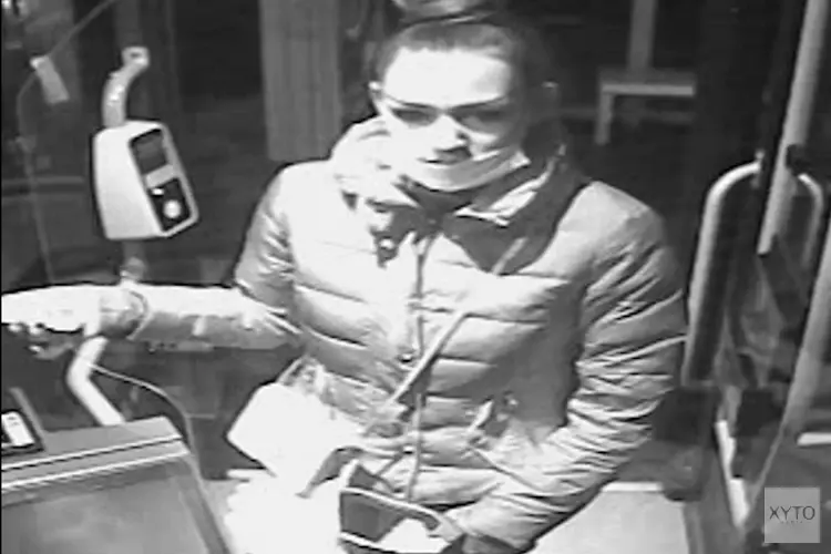 Boze passagier spuugt buschauffeur in het gezicht