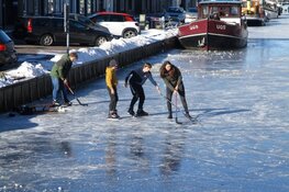 Schaatsplezier en vermaak in Heerenveen in beeld