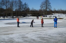 Schaatsplezier en vermaak in Heerenveen in beeld