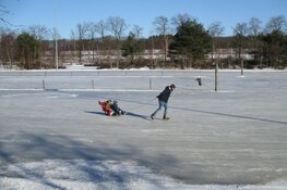 Schaatsplezier en vermaak in Heerenveen in beeld