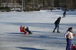 Schaatsplezier en vermaak in Heerenveen in beeld