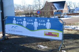 Schaatsen op het ijs van het Nannewijd bij Oudehaske in beeld