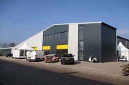 Werkzaamheden voor de nieuwe vaccinatie locatie van het GGD Fryslân in Heerenveen vordert!