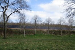 Nieuwe zonnepanelen langs de A32 ter hoogte van Oudeschoot