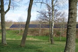 Nieuwe zonnepanelen langs de A32 ter hoogte van Oudeschoot