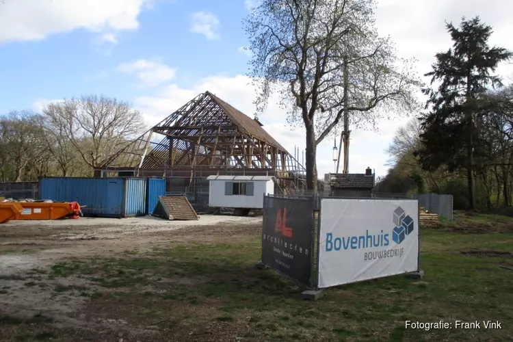 Bouw werkzaamheden Boerderij Donglust in Oranjewoud vordert gestaag