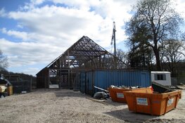 Bouw werkzaamheden Boerderij Donglust in Oranjewoud vordert gestaag