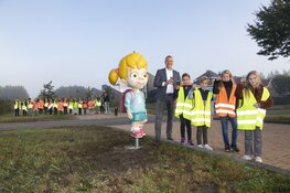 Lucas & Lisa moedigen weggebruikers aan om voorzichtiger te rijden