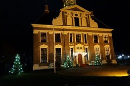 Fotoalbum: Heerenveen sfeervol verlicht op kerstavond