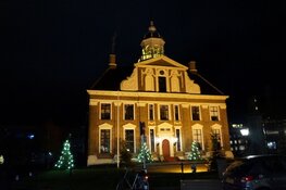 Fotoalbum: Heerenveen sfeervol verlicht op kerstavond