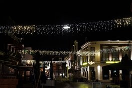 Fotoalbum: Heerenveen sfeervol verlicht op kerstavond