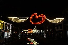 Fotoalbum: Heerenveen sfeervol verlicht op kerstavond