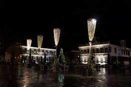 Fotoalbum: Heerenveen sfeervol verlicht op kerstavond