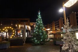 Fotoalbum: Heerenveen sfeervol verlicht op kerstavond