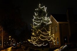 Fotoalbum: Heerenveen sfeervol verlicht op kerstavond
