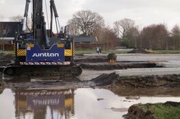 Eerste heipalen de grond in voor het nieuwbouw project De Treffe in Heerenveen