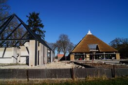 Bouw en verbouwingswerkzaamheden boerderij Donglust in Oranjewoud vordert