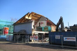 Sloop voormalig horecapand aan de Nieuwstraat in Heerenveen vordert
