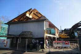 Sloop voormalig horecapand aan de Nieuwstraat in Heerenveen vordert
