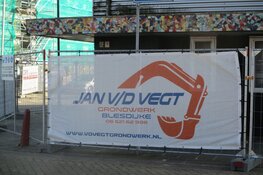 Sloop voormalig horecapand aan de Nieuwstraat in Heerenveen vordert