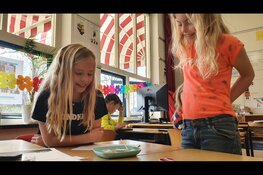 Wethouder Irona Groeneveld te gast bij het Internationaal afvalproject &#39;De Schone Stad&#39; in Rottum