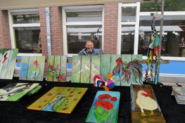 Gezellige drukte op de Outletmarkt in Heerenveen