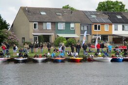 Zonnebootraces en Reuzedei Akkrum trekt veel bezoekers