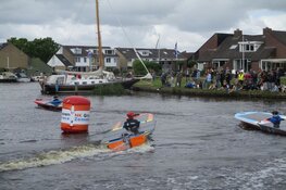 Zonnebootraces en Reuzedei Akkrum trekt veel bezoekers