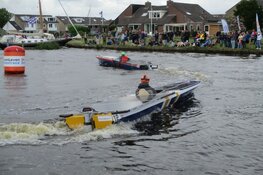 Zonnebootraces en Reuzedei Akkrum trekt veel bezoekers