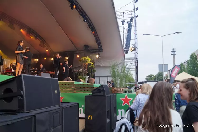 Promsconcert Night of the Koemarkt in Heerenveen druk bezocht