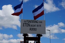 Boeren blokkeeractie bij distributiecentrum Lidl in Heerenveen