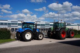 Boeren blokkeeractie bij distributiecentrum Lidl in Heerenveen