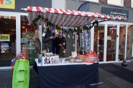 Sfeervolle Wintermarkt in Heerenveen druk bezocht