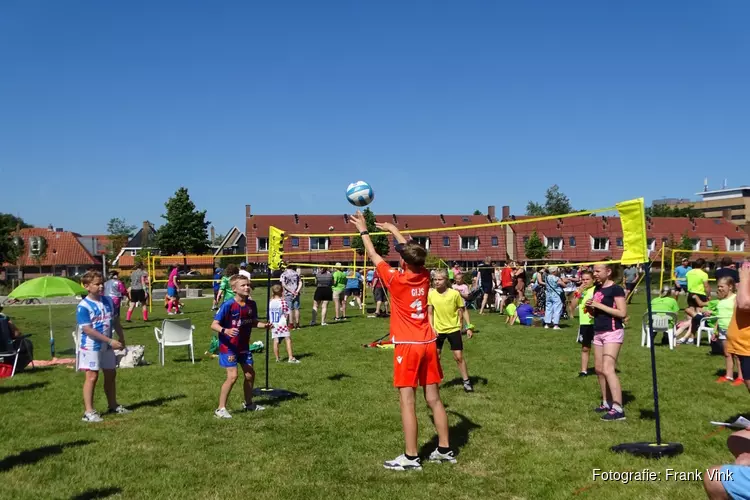 Volleybaltoernooi Buurtvereniging Flora groot succes