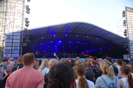 Gezellige drukte op The Night of the Koemarkt