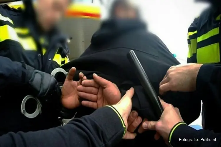 Drie aanhoudingen na gewapende beroving Heerenveen