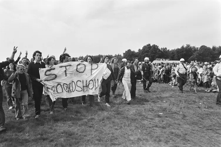 Tentoonstelling De wapens neder in Museum Heerenveen