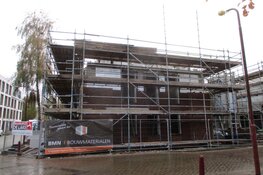 Bouw van appartementengebouw Nieuwstraat in Heerenveen vordert gestaag