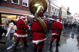 Gezellige drukte op de kerst- en wintermarkt in Heerenveen
