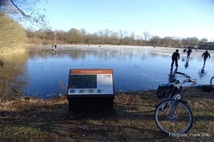 Schaatspret op de ijsbaan aan de Munnikspetten in Heerenveen
