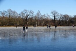 Schaatspret op de ijsbaan aan de Munnikspetten in Heerenveen