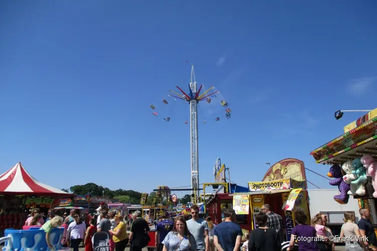 Gezellige drukte tijdens Pinksterkermis