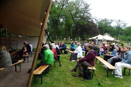 Gezellige drukte op het Oranjewoud festival