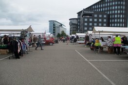 Gezellige drukte op de Vlooienmarkt in Heerenveen